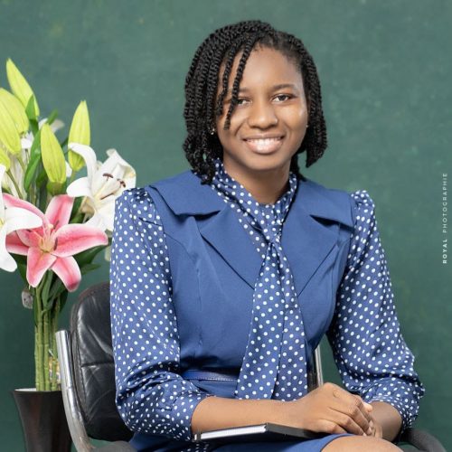 Estelle Manou